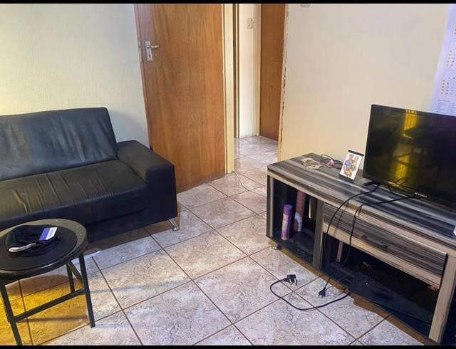 4 BEDROOM HOUSE FOR SALE IN EZIBELENI